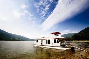 house boating on the shuswap